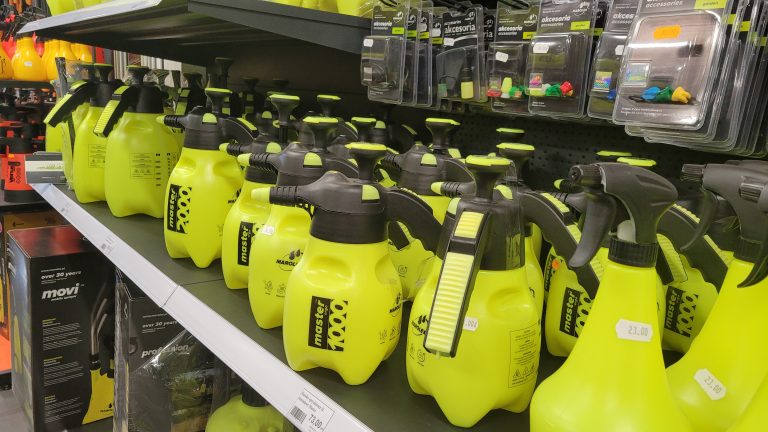 Niezbędne narzędzia w walce ze szkodnikami